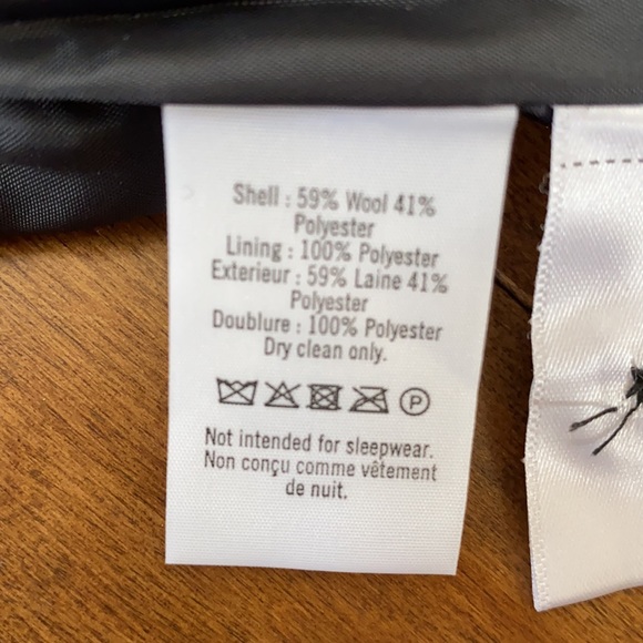 Vest - Picture 6 of 9